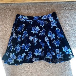 🦋 LC Lauren Conrad Blue Floral Skirt